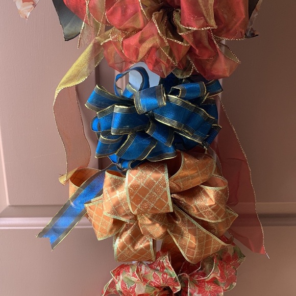 Hand crafted bow for wreaths, gifts, etc - Picture 9 of 10
